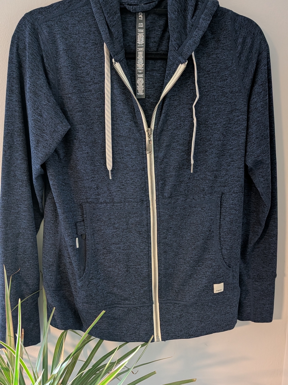 Vuori Halo Performance Hoodie-with Hidden Pocket